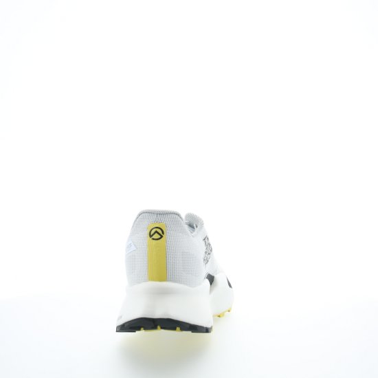 THE NORTH FACE - SUMMIT VECTIV PRO 3