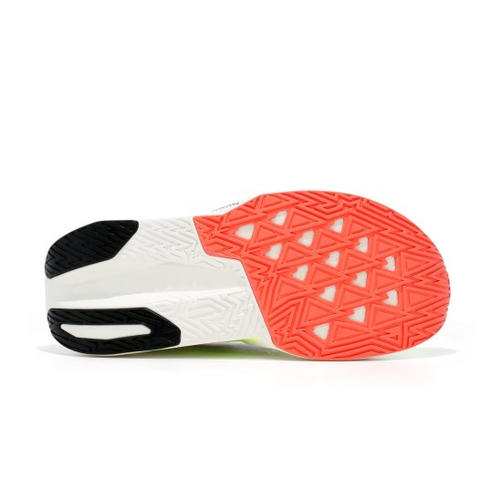 NEW BALANCE - FuelCell Rebel v5 uomo