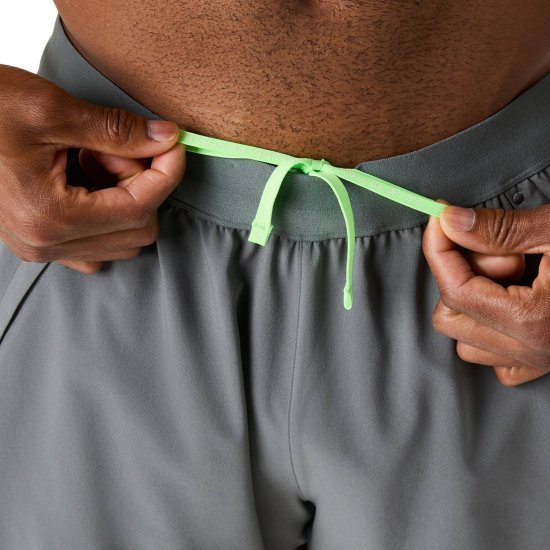 ASICS - PANTALONCINO ROAD 2IN1 5IN UOMO